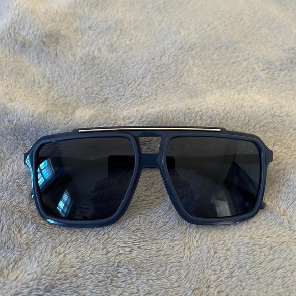 Dolce & Gabbana Pilot Frame Sunglasses - Picture 1 of 3